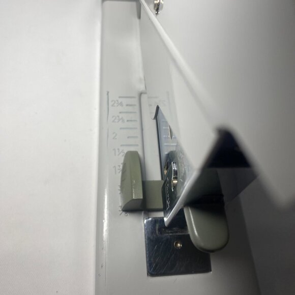 Swingline Heavy Duty Stapler 160 Sheet Capacity 39002 Taupe Gray Rear Load GUC - Picture 8 of 9